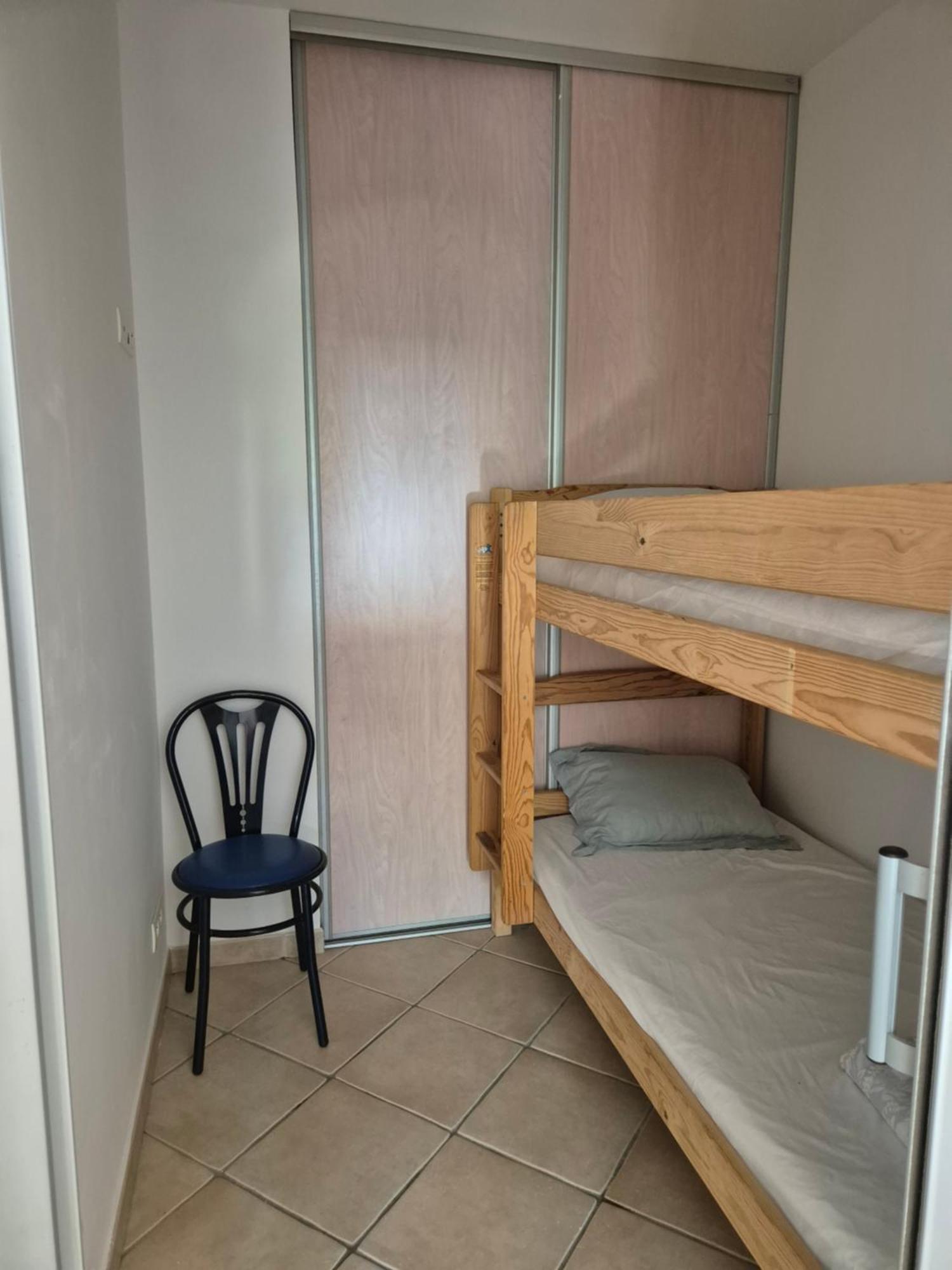 Joli Appartement Climatise Avec Terrasse A Moin 10 Minutes A Pieds De La Plage กาลวี ภายนอก รูปภาพ